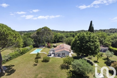 Maison à vendre à AIX-EN-PROVENCE  - 5 pièces - 220 m² 