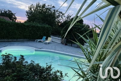 Maison à vendre maison village garage piscine 