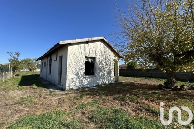 Maison à vendre à AMBARÈS-ET-LAGRAVE  - 1 pièces - 95 m² 