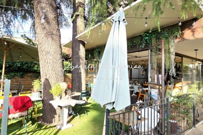 Commerce à vendre à HYÈRES   - 150 m² 