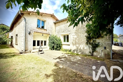 Maison à vendre à CHEF BOUTONNE  - 4 pièces - 120 m² 