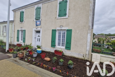 Maison à vendre à STE SOULLE  - 10 pièces - 190 m² 