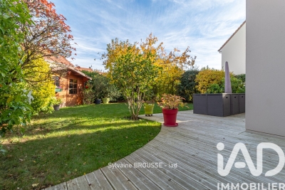 Maison à vendre à VILLEPREUX  - 7 pièces - 130 m² 