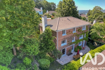 Maison à vendre à TRIEL SUR SEINE  - 8 pièces - 206 m² 