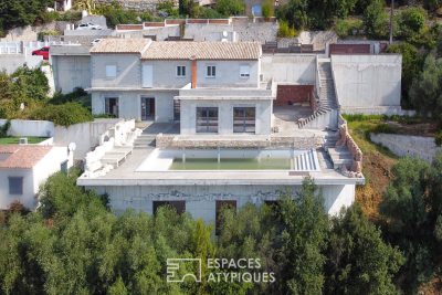 Maison à vendre à BAGNOLS-EN-FORÊT  - 10 pièces - 350 m² 