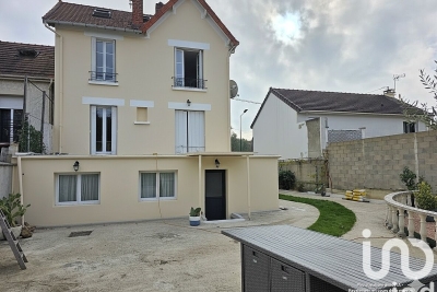Maison à vendre à CLAYE SOUILLY  - 6 pièces - 171 m² 