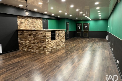 Commerce à vendre à CLAYE SOUILLY   - 252 m² 