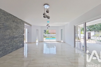 Maison à vendre à ST-CLAIR-DE-LA-TOUR  - 5 pièces - 126 m² 