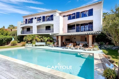 Maison &agrave; vendre &agrave; VALLAURIS  - 5 pi&egrave;ces - 231 m&sup2; 