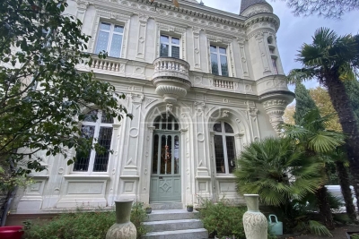 Maison &agrave; vendre &agrave; ANGERS  - 10 pi&egrave;ces - 225 m&sup2; 