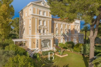 Appartement à vendre à ST-RAPHAËL  - 8 pièces - 242 m² 