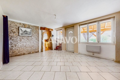 Maison à vendre à BOUVESSE-QUIRIEU  - 7 pièces - 152 m² 