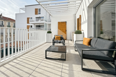 Appartement à vendre à MARSEILLE 6EME  - 5 pièces - 130 m² 