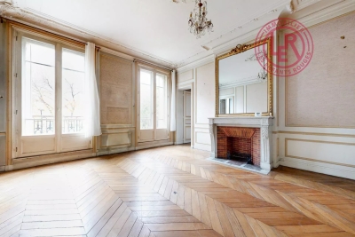 Commerce &agrave; louer &agrave; PARIS 10EME Saint-Vincent de Paul 1 - 4 pi&egrave;ces - 131 m&sup2; 