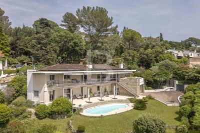 Maison à vendre à MOUGINS  - 5 pièces - 282 m² 