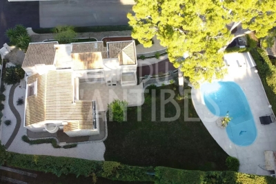 Maison à vendre à CAP D'ANTIBES  - 8 pièces - 297 m² 