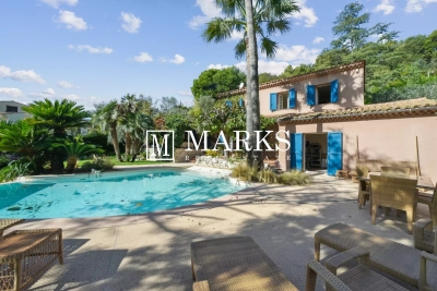 Maison à vendre à VILLEFRANCHE-SUR-MER  - 7 pièces - 243 m² 