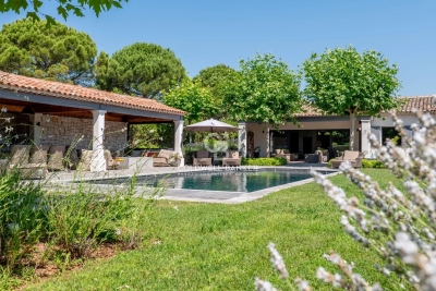 Maison à vendre à MOUGINS  - 8 pièces - 340 m² 