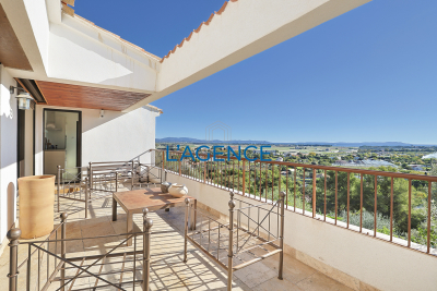 Maison &agrave; vendre &agrave; HYÈRES Salernes - 7 pi&egrave;ces - 221 m&sup2; 