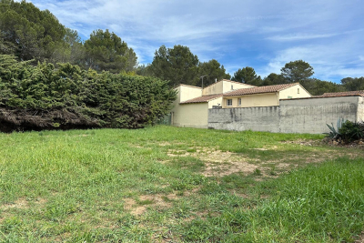 terrain à vendre à FONTVIEILLE Cabassud-Mireille Lauze  - 926 m² 