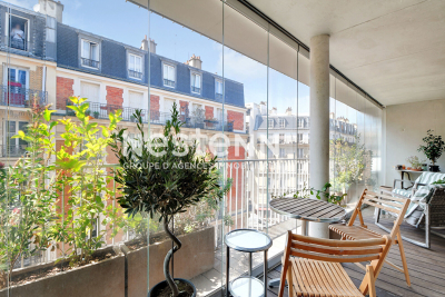 Appartement à vendre à PARIS 18EME  - 2 pièces - 53 m² 
