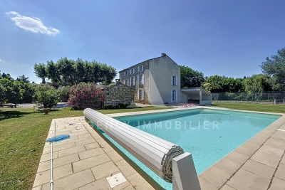 Maison à vendre à BARBENTANE  - 9 pièces - 353 m² 