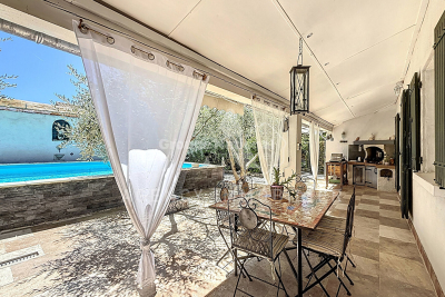 Maison à vendre à L'ISLE-SUR-LA-SORGUE  - 11 pièces - 250 m² 