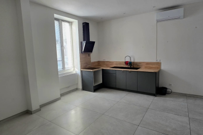 Appartement à louer à CHATEAURENARD  - 2 pièces - 32 m² 