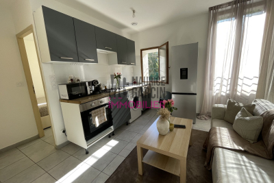 Property for sale in CARPENTRAS   - 83 m² 