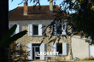 Commerce à vendre à STE-GEMME  - 6 pièces - 240 m² 