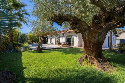 Maison &agrave; vendre &agrave; LA TESTE-DE-BUCH  - 6 pi&egrave;ces - 206 m&sup2; 
