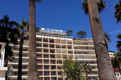 Appartement à vendre à CANNES Croisette-Palm-Beach - 3 pièces - 127 m² 