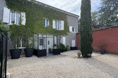 Maison à vendre à CRAPONNE  - 6 pièces - 160 m² 