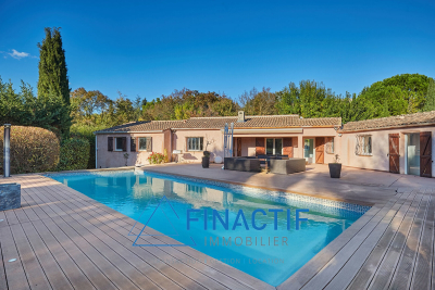 Maison &agrave; vendre &agrave; AIX-EN-PROVENCE  - 8 pi&egrave;ces - 210 m&sup2; 