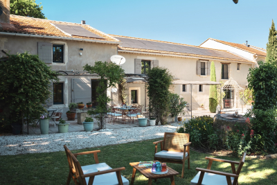 Maison à vendre à NOVES  - 6 pièces - 300 m² 