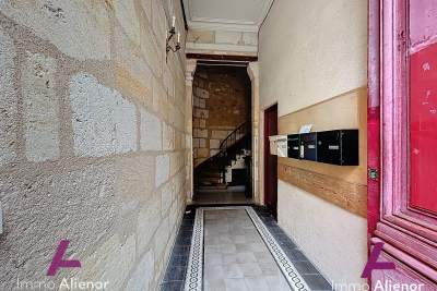 Commerce à vendre à BORDEAUX  - 4 pièces - 67 m² 
