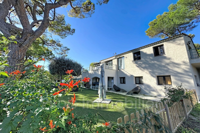 Maison à vendre à MOUGINS  - 3 pièces - 198 m² 