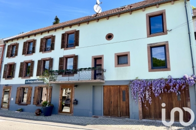 Maison à vendre à WALSCHEID Cites Sainte-Fontaine Hochwald Reumeaux - 7 pièces - 252 m² 