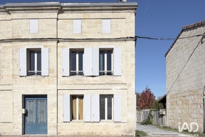 Maison à vendre à VAYRES Sainte-Foy-la-Grande - 4 pièces - 122 m² 