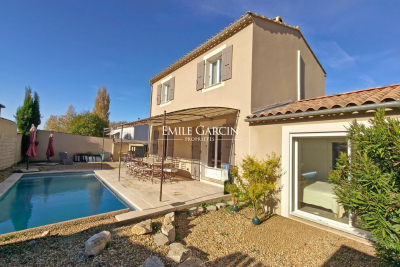 Maison à vendre à ROBION  - 5 pièces - 110 m² 