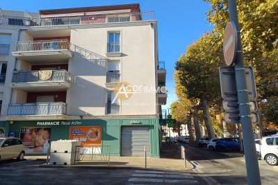 Commerce à vendre à LA CRAU   - 332 m² 