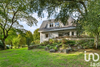 Maison à vendre à ST ETIENNE DE MONTLUC  - 8 pièces - 266 m² 