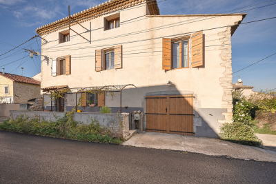 Maison à vendre à EGUILLES Pauriol-Vertus - 5 pièces - 150 m² 