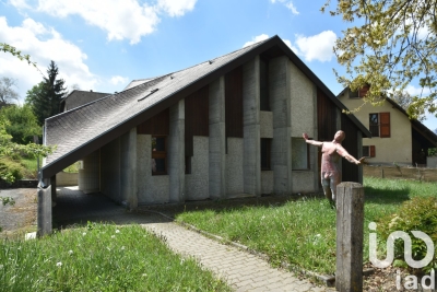 Maison à vendre à MENS  - 16 pièces - 251 m² 