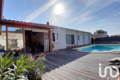 Maison à vendre à VILLIERS EN PLAINE  - 8 pièces - 171 m² 