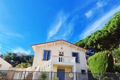 Maison à vendre à PORT VENDRES  - 5 pièces - 100 m² 
