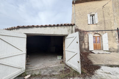 Parking/Garage à vendre à RÉGUSSE  - 1 pièces - 250 m² 
