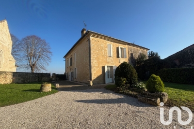 Maison à vendre à NERIGEAN  - 9 pièces - 185 m² 