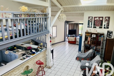 Maison à vendre à CROIX CHAPEAU  - 9 pièces - 200 m² 
