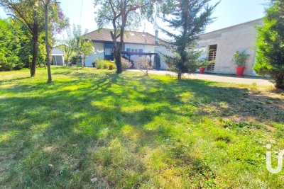 Maison à vendre à FILLINGES  - 6 pièces - 196 m² 